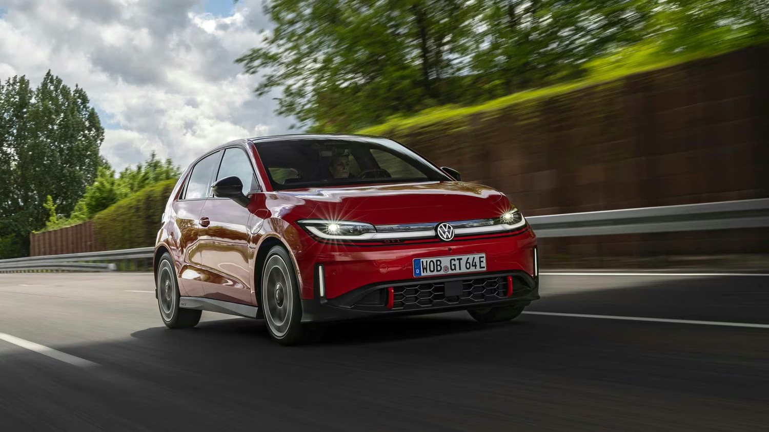 Efsane Elektriklendi: Karşınızda Yeni Nesil Polo GTI!