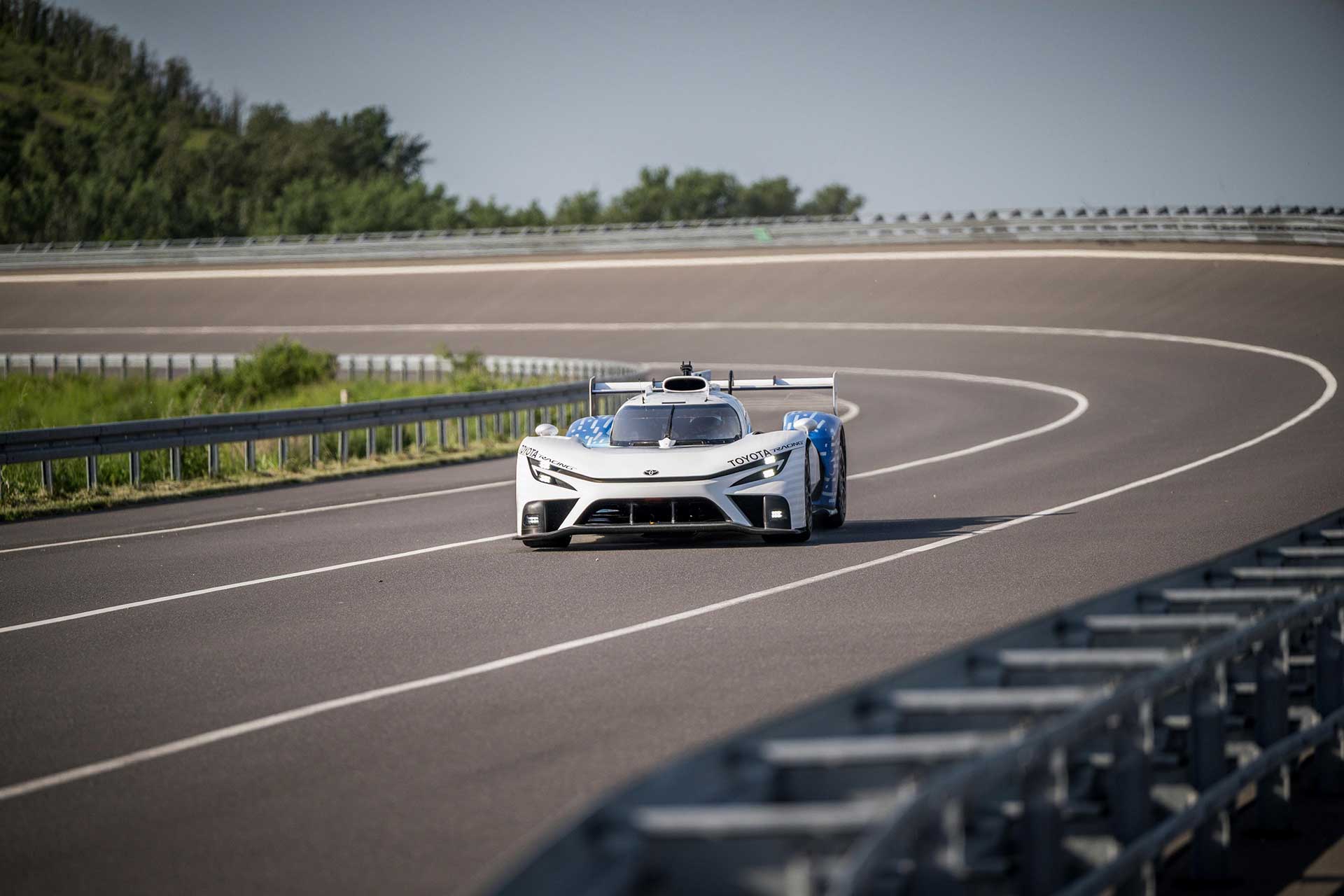 Toyota TR LH2